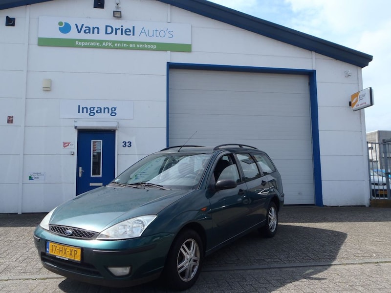 Ford Focus Wagon 1.6 16V Trend (2002)