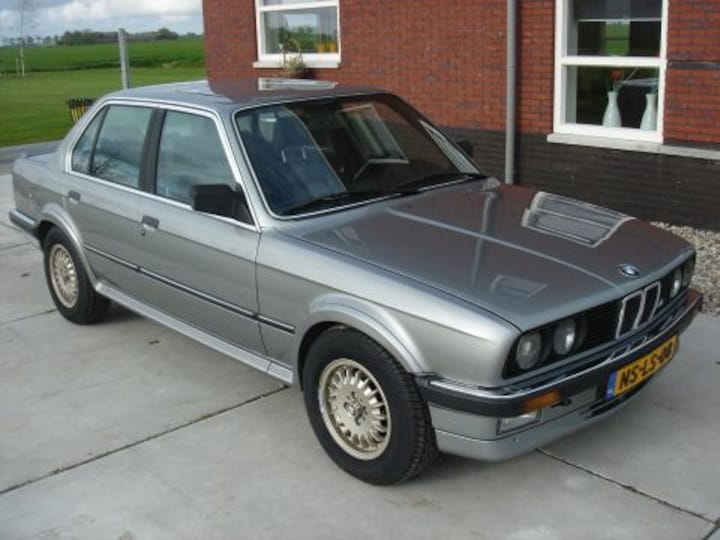 BMW 325iX (1986)