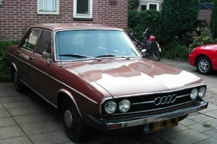 Audi 100 L (1975) - AutoWeek.nl
