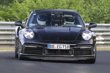 Porsche 911 deels elektrisch onderweg