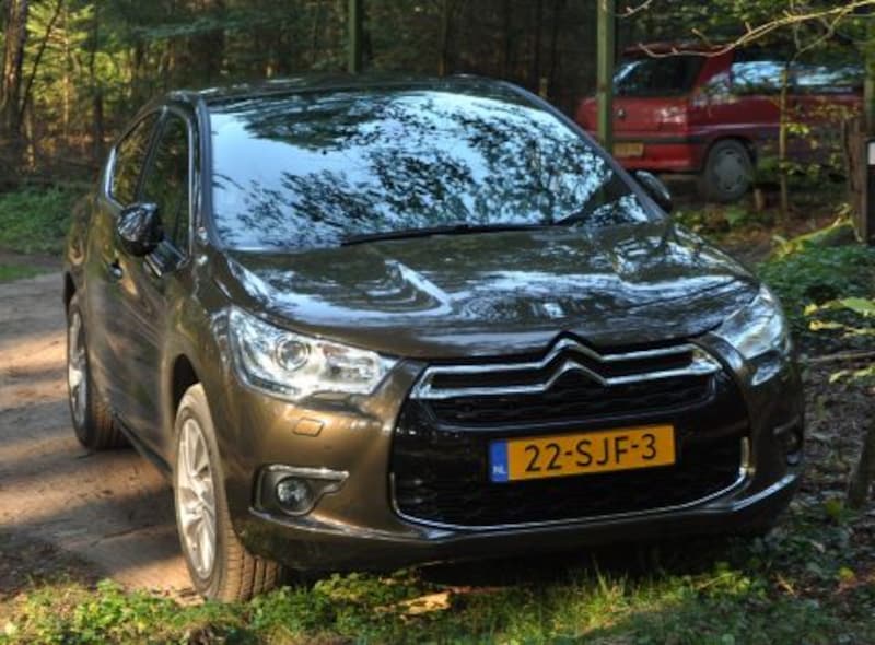 Citroën DS4 HDi 160 So Chic (2011)