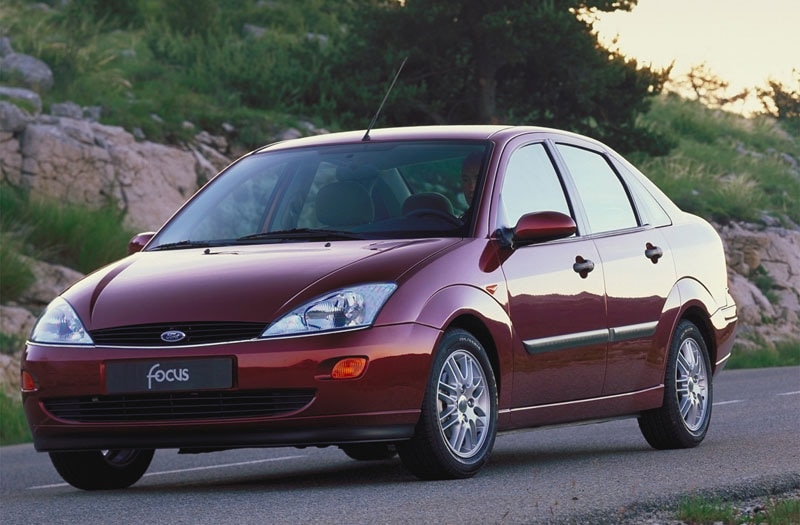 Ford Focus 2.0i 16V Ghia (2000)