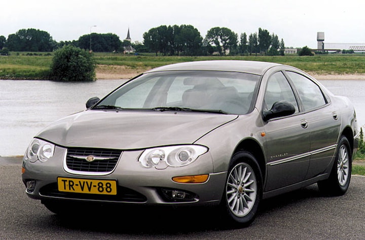 Chrysler 300M 2.7i V6 LE (1999)