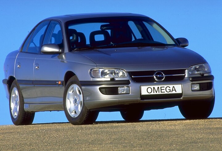 Opel Omega 2.0i-16V CD Business (1997)