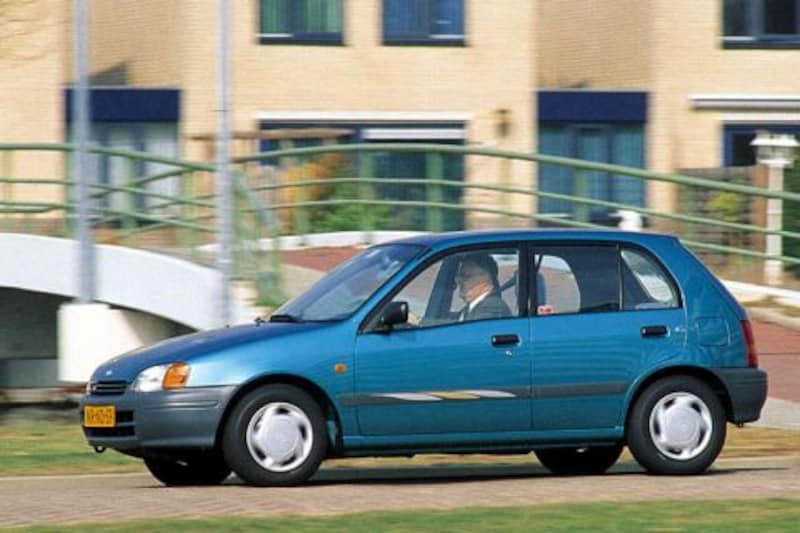Toyota Starlet 1.3 XLi (1997)