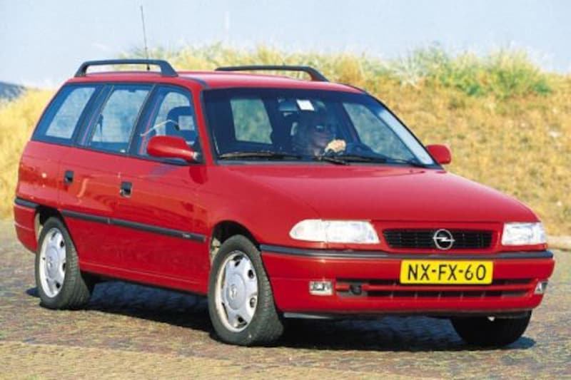 Opel Astra Stationwagon 1.6i-16V Season (1996)