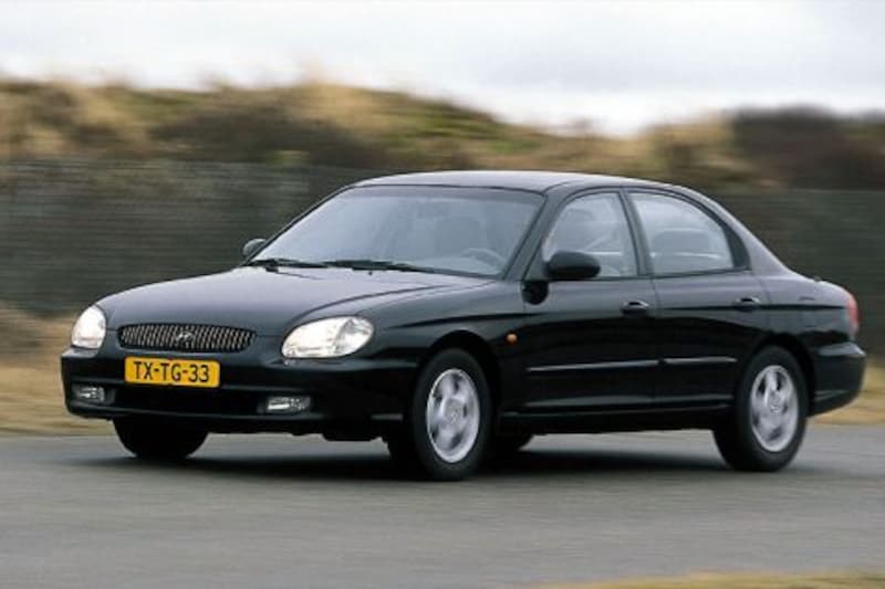 Hyundai Sonata 2.5i V6 GLS (2000)