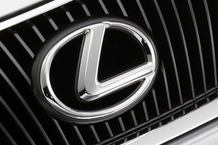 Lexus plant kleine hatchback
