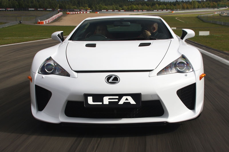 "Lexus LFA uitverkocht"