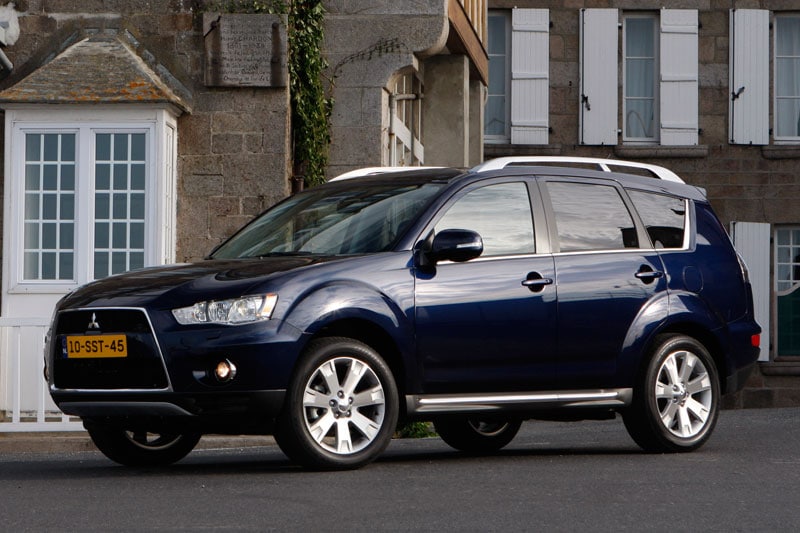 Mitsubishi Outlander 2.0 2WD Edition Two (2012) review