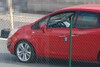 Opel Meriva streakt over fabrieksterrein!