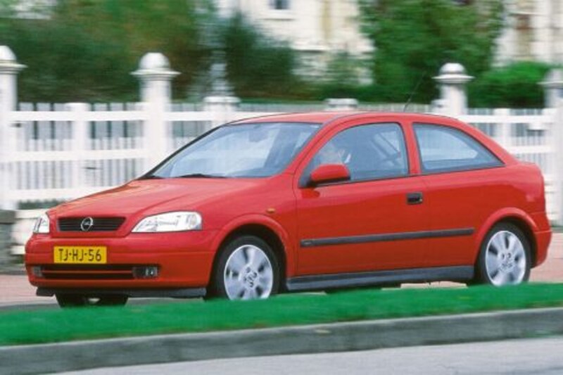 Opel Astra 1.8i-16V Club (1998)