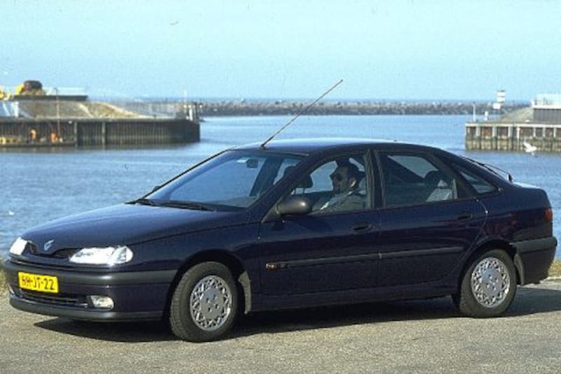 Renault Laguna RT 2.0 (1995)