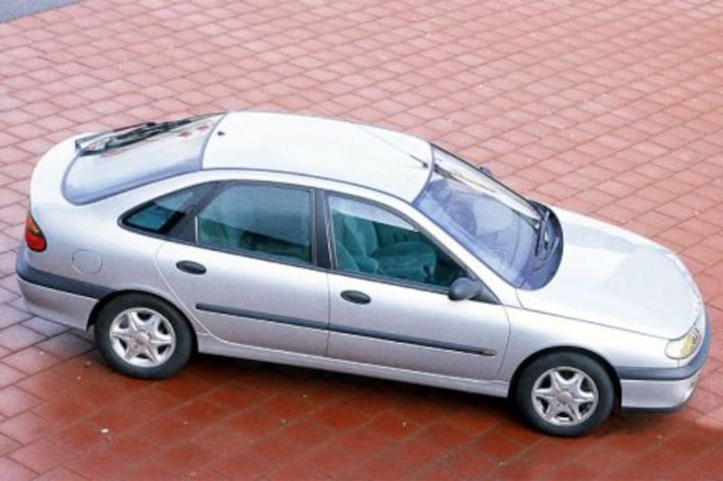 Renault Laguna RXE 1.6 16V (1999)