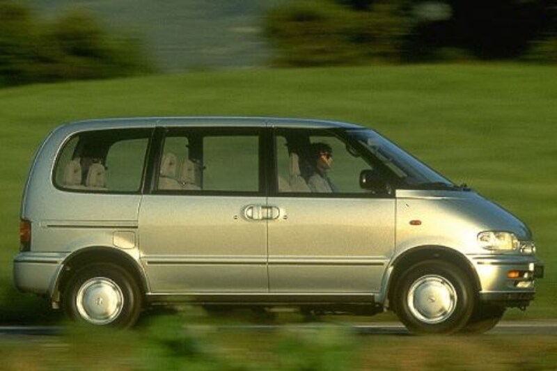Nissan Serena 2.0 SLX (1995)