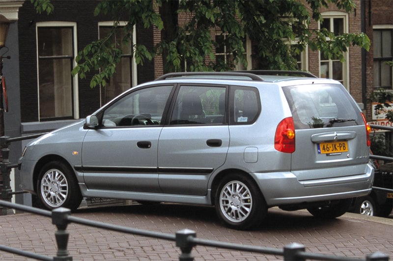 Mitsubishi Space Star 1.6 Inform Silver Pack (2005) 2 review