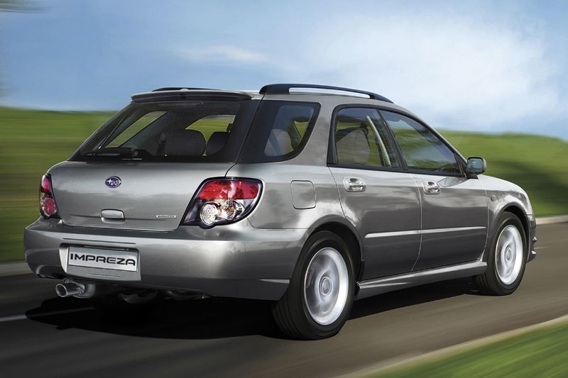 Subaru Impreza Plus 2.0R AWD (2007) review AutoWeek.nl