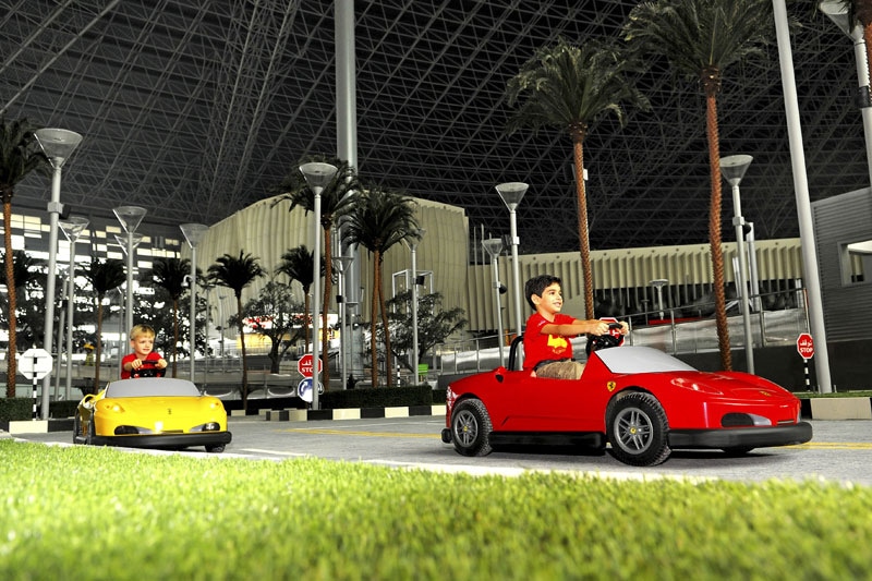 Entreeprijzen Ferrari World Abu Dhabi 