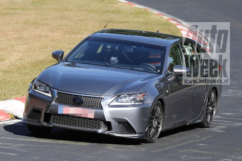 Lexus GS F draait proefrondjes op Nürburgring