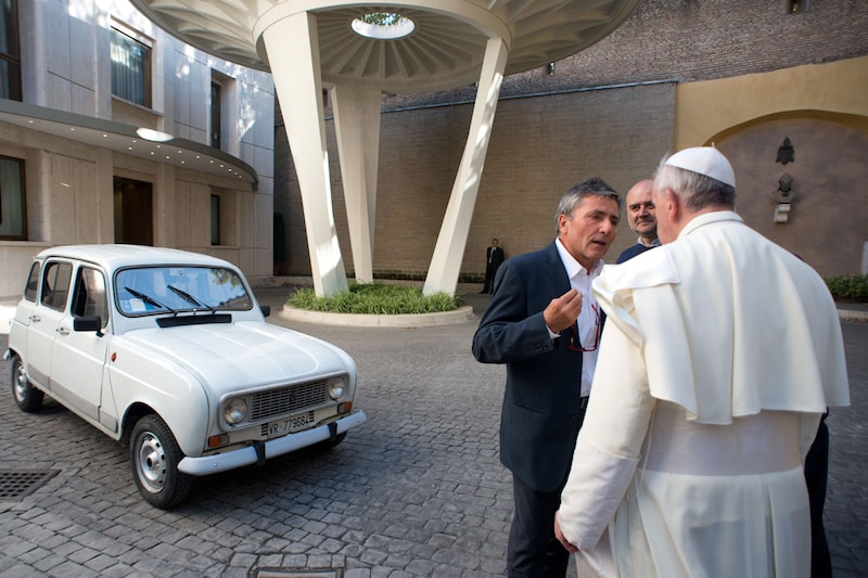 Goed voorbeeld: Renault 4 voor paus