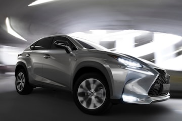 Lexus bepaalt prijzen NX 300h