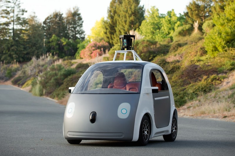 Zonder stuur en pedalen mag Google Car weg niet op