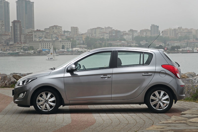Hyundai i20 1.2 Go! (2014) review AutoWeek.nl