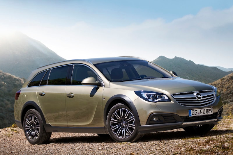 Opel Insignia zoekt het hogerop als Country Tourer