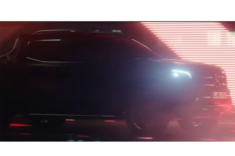 Mercedes-Benz toont flarden X-klasse