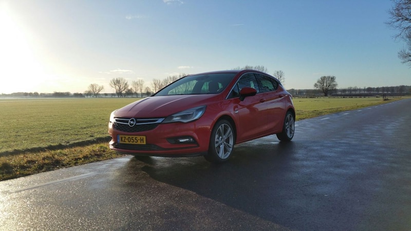 Opel Astra 1.6 Turbo Innovation (2017)
