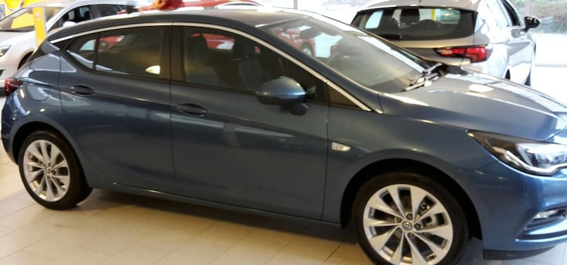 Opel Astra 1.4 Turbo Edition (2016)