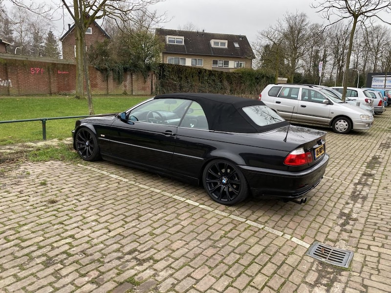 BMW 325Ci Cabrio (2001)