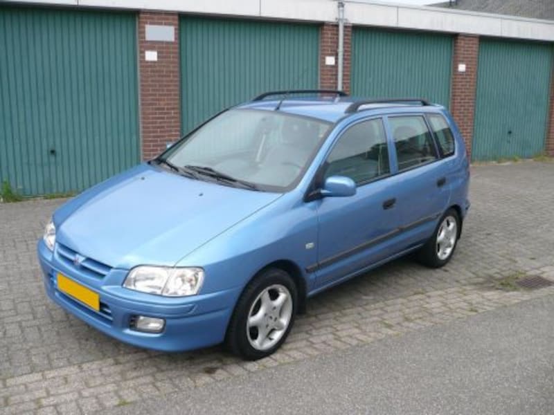 Mitsubishi Space Star 1.6 Family (2001) 3 review