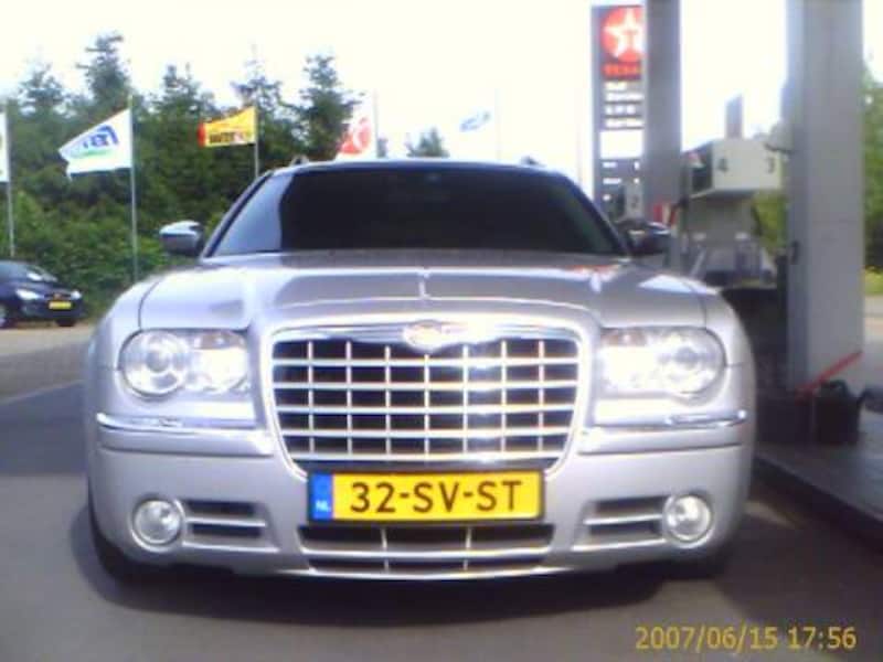 Chrysler 300C Touring 3.0 CRD (2006)