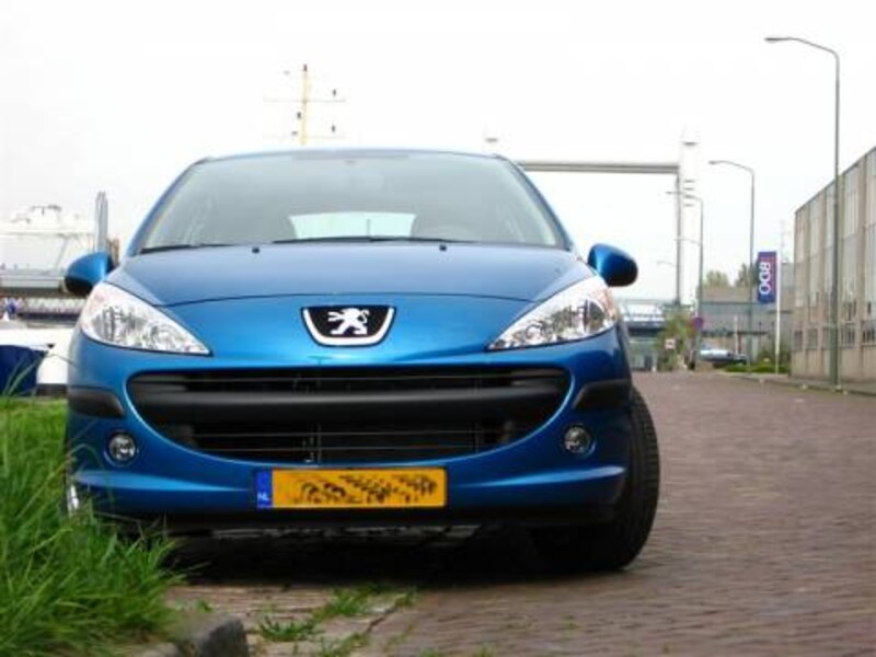 Peugeot 207 Cool ’n Blue 1.4-16V VTi (2008)