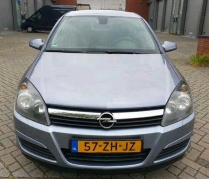 Opel Astra 1.4 Essentia (2004)