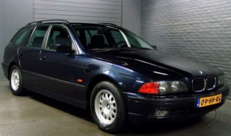 BMW 528i touring (1998)