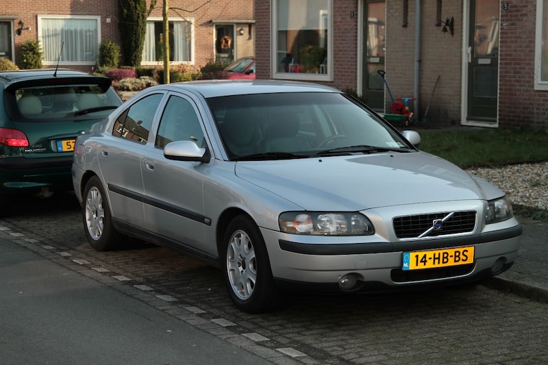 Volvo S60 2.4 T (2001) 4 review AutoWeek.nl