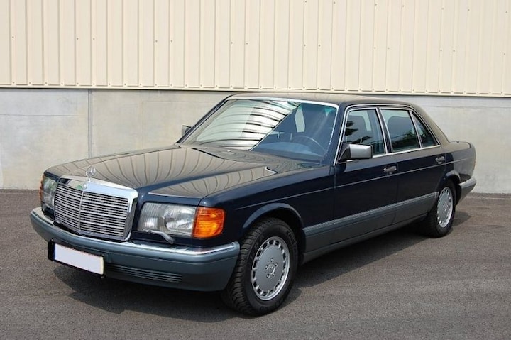Mercedes-Benz 560 SEL (1988)