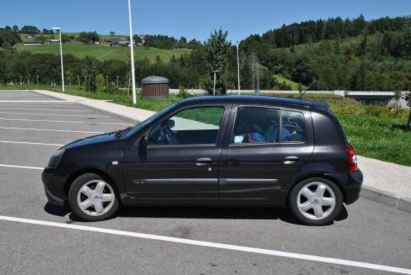 Renault Clio 1.6 16V Dynamique (2003)