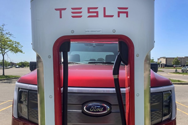 Tesla laadstandaard Ford Supercharger