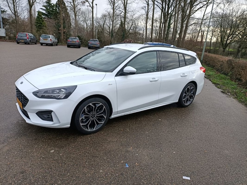 Ford Focus Wagon 1.0 EcoBoost 125pk ST Line Business (2020)
