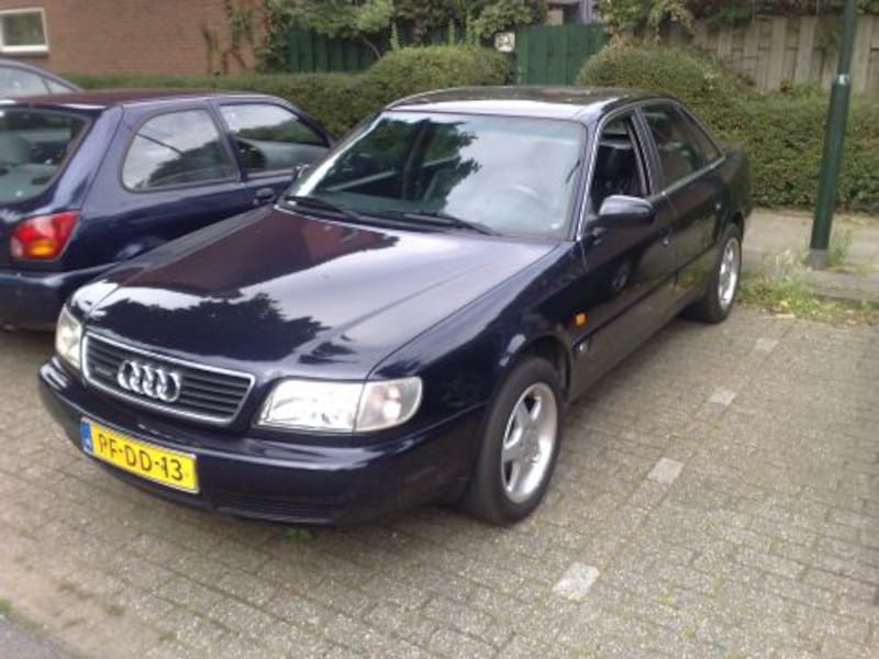 Audi A6 2.6 quattro (1996)