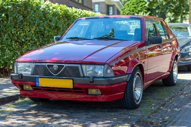 Alfa Romeo 75 2.0 Twin Spark 1988