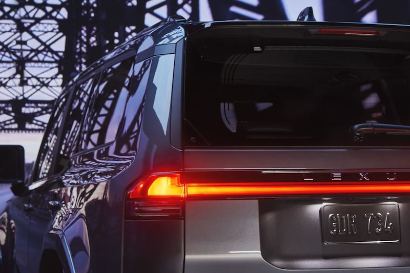 Lexus GX teaser