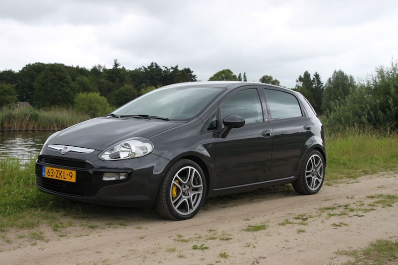 Fiat Punto Evo 1.2 Active (2011) review AutoWeek.nl