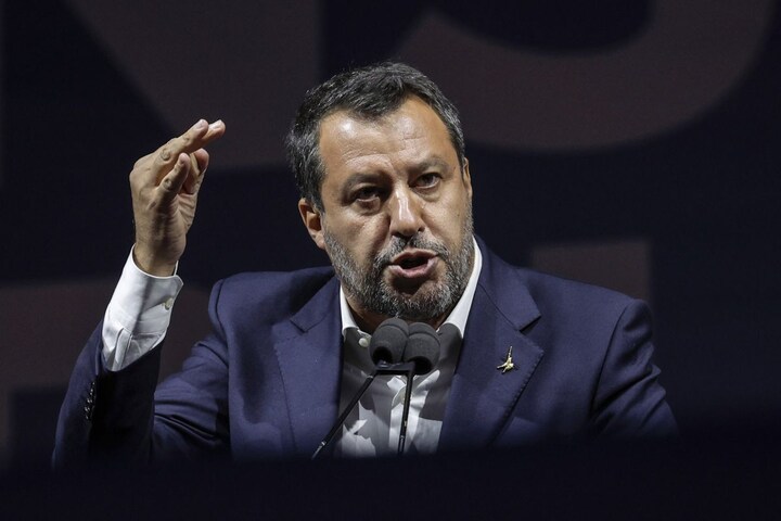 Il politico italiano Salvini: “referendum sui motori a combustione”