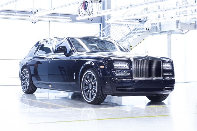 Rolls-Royce Phantom zwaait af