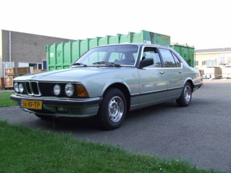 BMW 728i (1983)