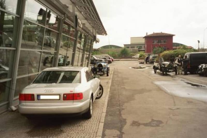 Audi A8 3.7 quattro (1999)